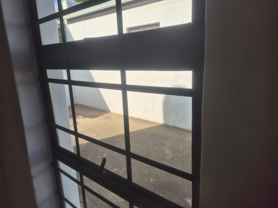 To Let 2 Bedroom Property for Rent in Parklands Western Cape